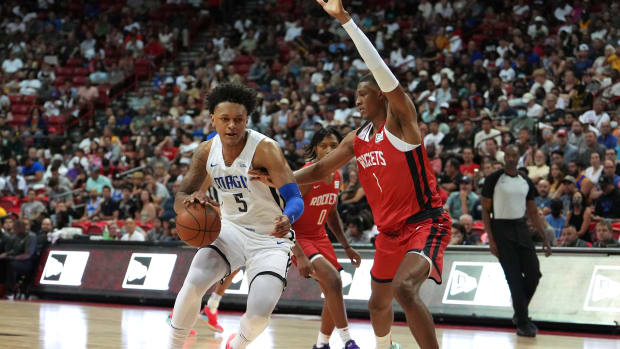 Orlando Magic rookie Paolo Banchero wore adidas exhibit a sneakers in NBA Summer League. But the first round draft pick is signing with Jordan.